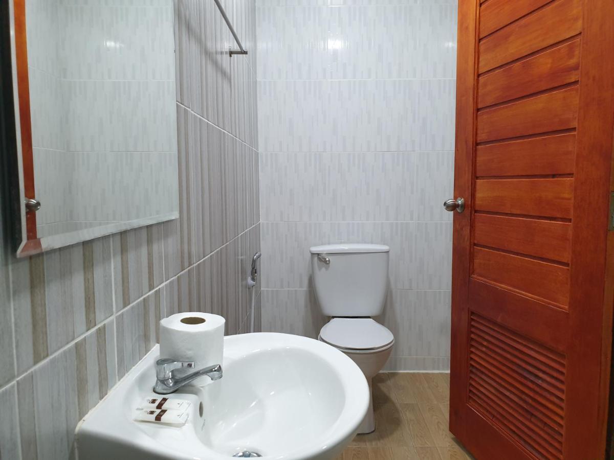 Aladdin Guest House Фи Фи Айлънд Екстериор снимка